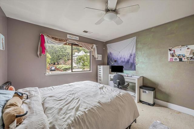 4 Harris Hill Drive, Novato CA: https://media.crmls.org/mediaz/97ae1578-95ee-4b25-8d2c-66226b7811e5.jpg