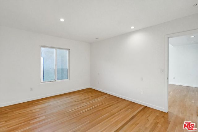 5400 W 82nd Street, Los Angeles CA: https://media.crmls.org/mediaz/97ae3e6e-0b53-4836-b63f-e9f0752249e7.jpg