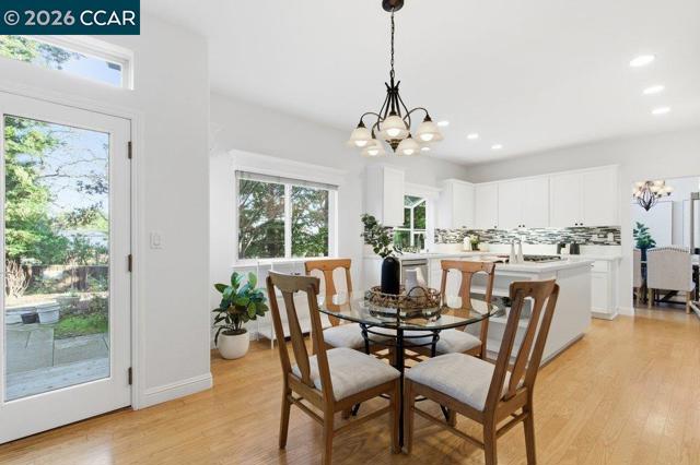 Image 16 of 51 For 811 Vineyard Ct