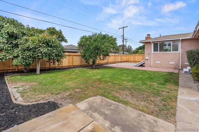 614 Fifth Ave, Chula Vista CA: https://media.crmls.org/mediaz/97af7711-5ea8-4bee-b83e-9045918ee72a.jpg