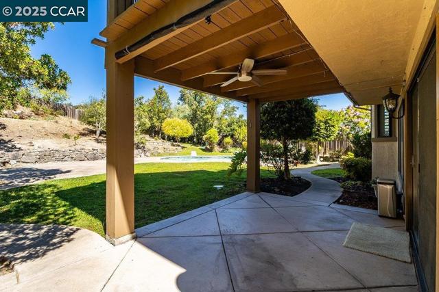 987 Morello Ave, Martinez CA: https://media.crmls.org/mediaz/97afdfc6-0cf5-4f28-b758-9a2b4a387960.jpg
