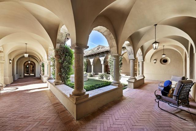 49518 Hidden Valley N Trail, Indian Wells CA: https://media.crmls.org/mediaz/97afef1b-7670-4951-aaf6-78826ada63d6.jpg