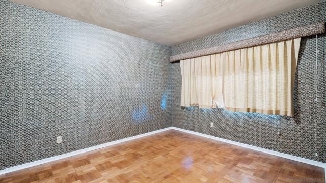 5220 E Falls View, San Diego CA: https://media.crmls.org/mediaz/97b0be85-83c8-425f-85c8-a569706e10a8.jpg