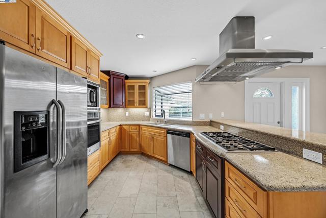 1116 Vista Point Ln, Concord CA: https://media.crmls.org/mediaz/97b14ba7-cd82-46f5-8d7f-7ec15df18e0f.jpg