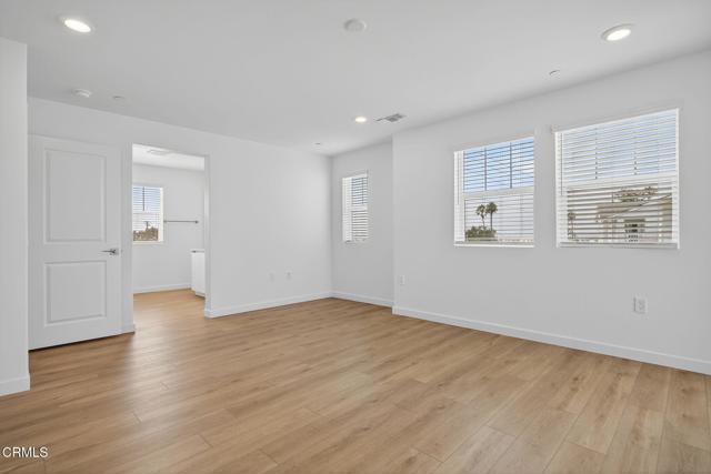 Detail Gallery Image 29 of 54 For 2364 Haley Point #103,  Ventura,  CA 93003 - 3 Beds | 3/1 Baths