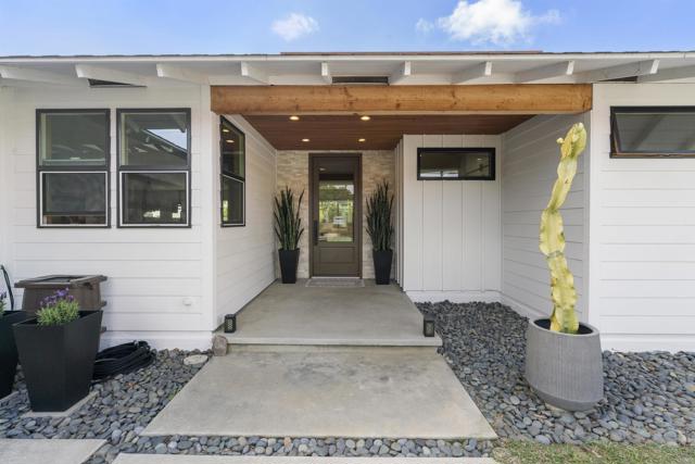 Detail Gallery Image 6 of 64 For 3235 Donna Dr, Carlsbad,  CA 92008 - 4 Beds | 2 Baths