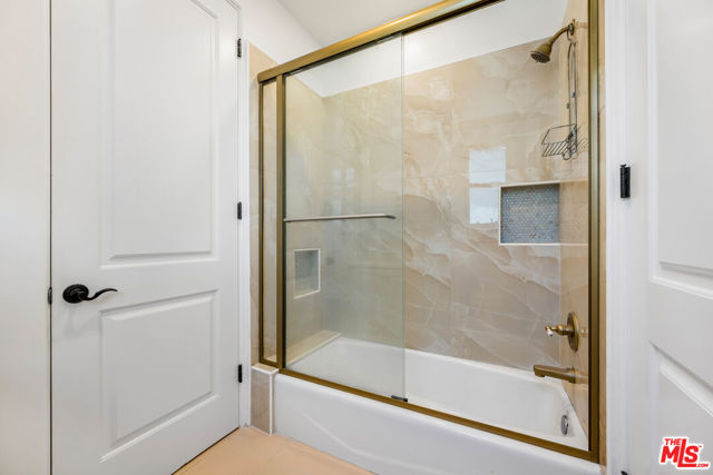 1028 9th Street, Manhattan Beach, California 90266, 5 Bedrooms Bedrooms, ,5 BathroomsBathrooms,Residential,Sold,9th,25532263