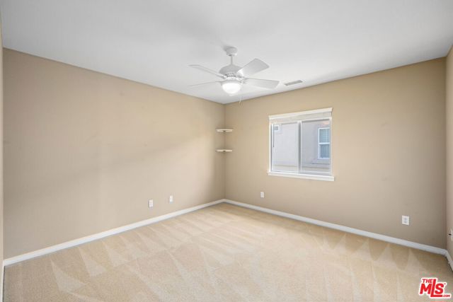 45495 Peacock Place, Temecula CA: https://media.crmls.org/mediaz/97b1fed1-75a2-4992-859b-65aaf03169fb.jpg