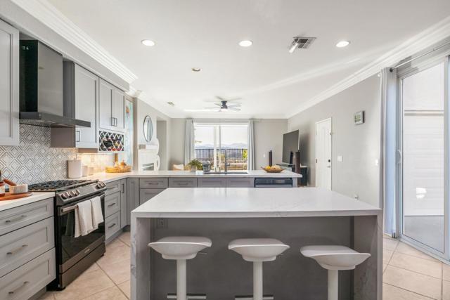 Detail Gallery Image 12 of 35 For 11393 Vista Elevada, San Diego,  CA 92131 - 3 Beds | 2/1 Baths