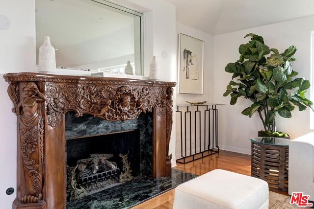 3595 Wonder View Drive, Los Angeles CA: https://media.crmls.org/mediaz/97b56cc9-e06a-4671-8643-aecb9ba7eeb9.jpg