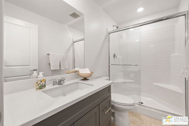 41171 Emory Lane, Palm Desert CA: https://media.crmls.org/mediaz/97b61a18-51a6-470d-bcde-b38684919c34.jpg