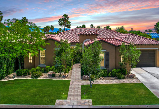 48864 Pear Street, Indio CA: https://media.crmls.org/mediaz/97b65d9c-e076-4b53-b9b2-0084e30115f4.jpg