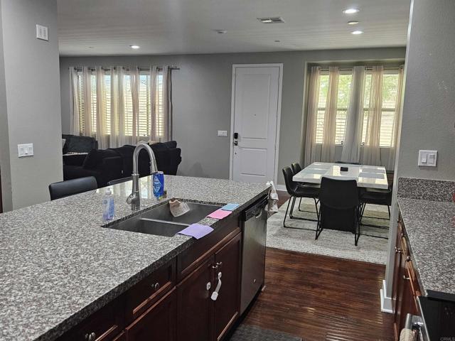 7508 EAGLE Drive, Santee CA: https://media.crmls.org/mediaz/97b6c277-a741-4fa7-b3da-864e7baf547a.jpg