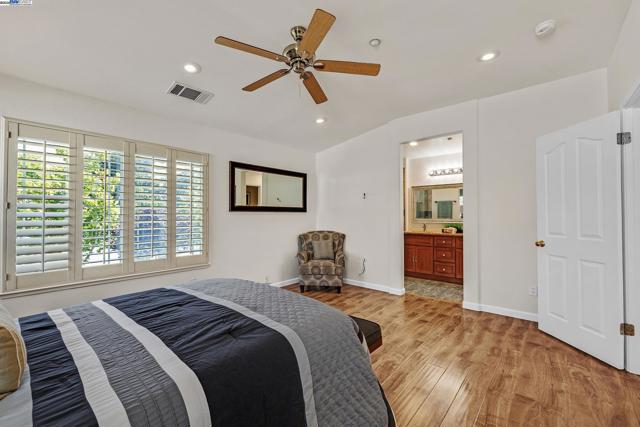 100 Arroyo Ct, Union City CA: https://media.crmls.org/mediaz/97b7d8bf-4a77-4811-b0fe-5af15ba57afb.jpg