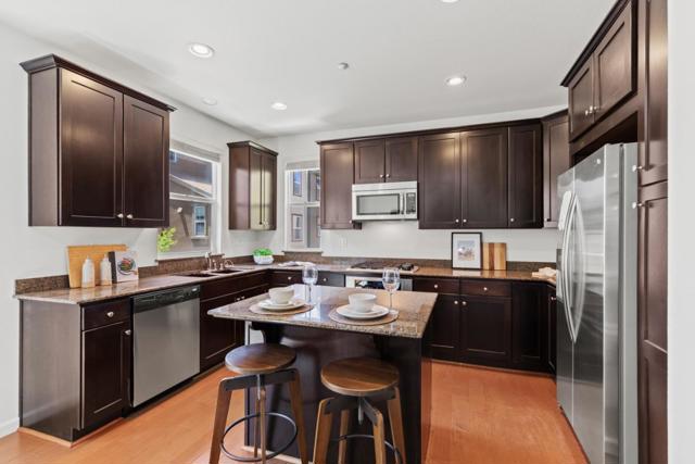 218 Peppermint Tree Terrace, Sunnyvale CA: https://media.crmls.org/mediaz/97b8e531-255b-4aec-a3ea-5c31b22e79eb.jpg