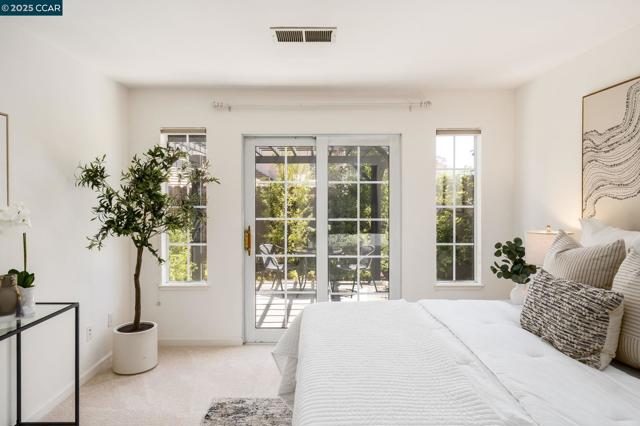 302 Columbia Cir, Benicia CA: https://media.crmls.org/mediaz/97b8e9d6-c548-4a74-bc67-746ab1f0e679.jpg