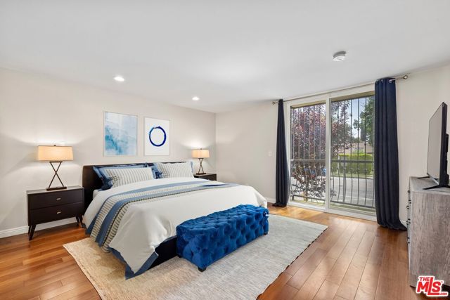 4231 Tujunga Avenue, A photo 8