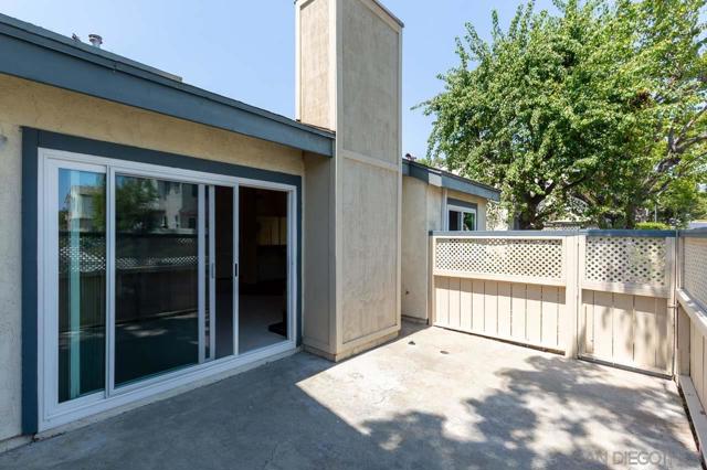 254 Cerco Rosado, San Marcos CA: https://media.crmls.org/mediaz/97b939b2-1ee4-4b24-8baa-4ccaf7cfc76c.jpg