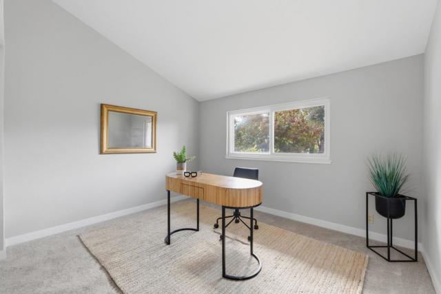 10969 Northshore Square, Cupertino CA: https://media.crmls.org/mediaz/97b956ea-8d12-4270-904d-09ee7839efd8.jpg