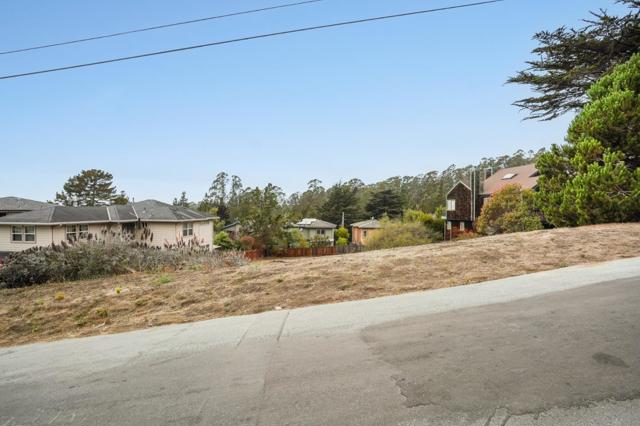 0 Avenue Granada, El Granada CA: https://media.crmls.org/mediaz/97b9e5f6-785d-4fc7-bae2-be84c7490816.jpg