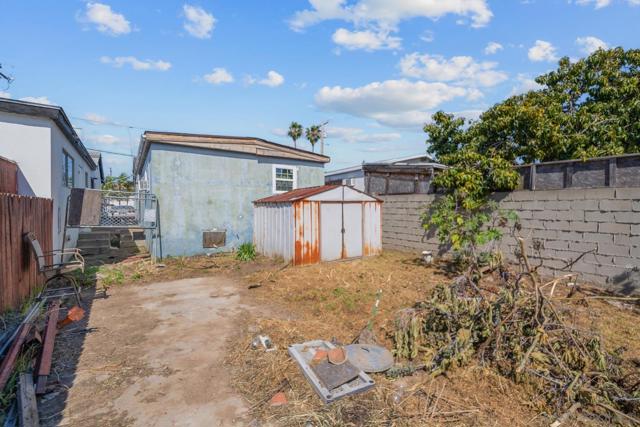 4015 Boston Ave, San Diego CA: https://media.crmls.org/mediaz/97ba0f61-cf57-4daf-91a4-a30892959409.jpg