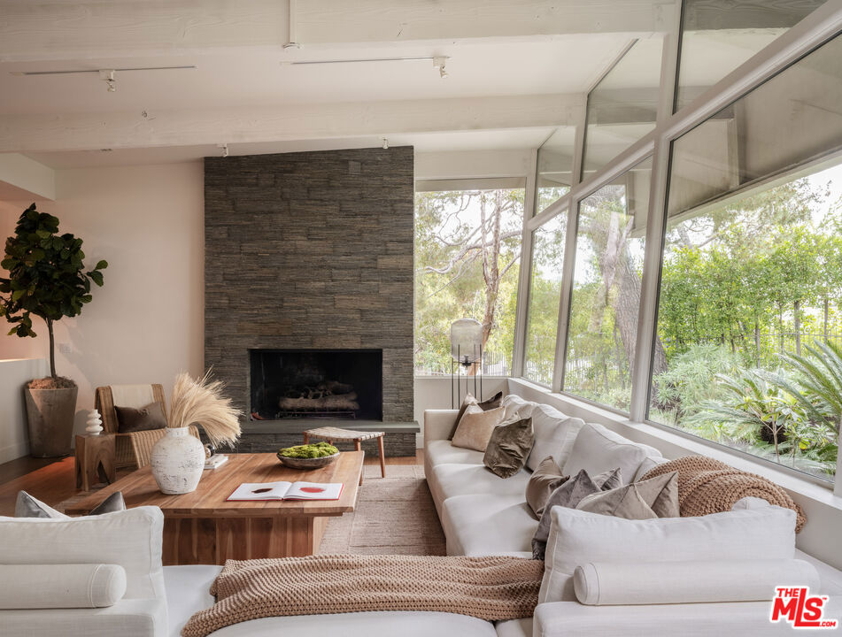 MLS #25520841 image #5