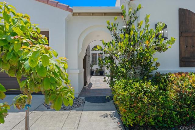 Detail Gallery Image 3 of 75 For 2327 Falkirk Row, La Jolla,  CA 92037 - 3 Beds | 3/1 Baths