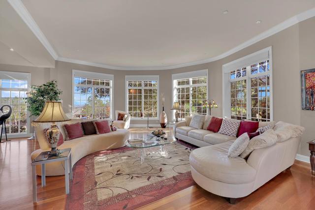 8451 Goldenrod Circle, Gilroy CA: https://media.crmls.org/mediaz/97bbeb8f-d105-400f-92a5-d40d3d60bb2c.jpg