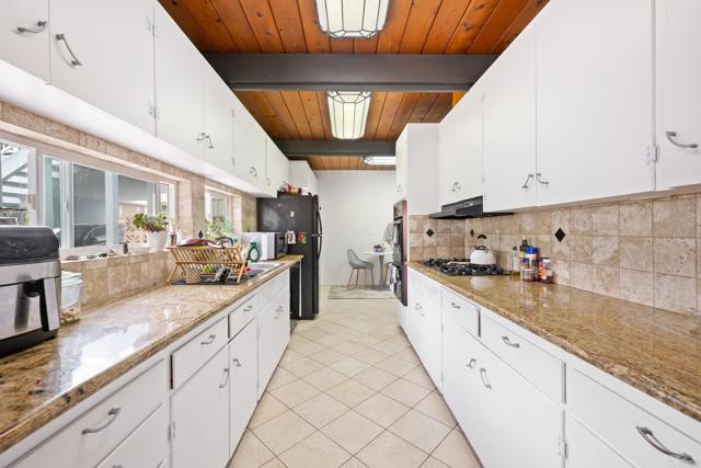 Image 11 of 51 For 2151 Glasgow Avenue