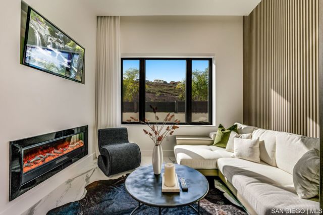 18386 Avenida Apice, Rancho Santa Fe CA: https://media.crmls.org/mediaz/97bcda3a-c294-4b5e-a9b2-5a2fd709b57a.jpg