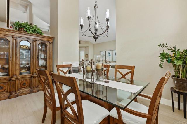 Detail Gallery Image 10 of 35 For 1585 Madrid Dr, Vista,  CA 92081 - 3 Beds | 2/1 Baths