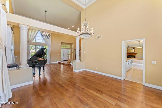 64 Highland Road, Simi Valley CA: https://media.crmls.org/mediaz/97bd3956-3c11-4988-900c-eeb18940f633.jpg