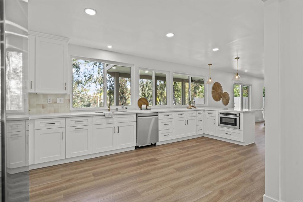 223 Cottingham Ct - photo 13