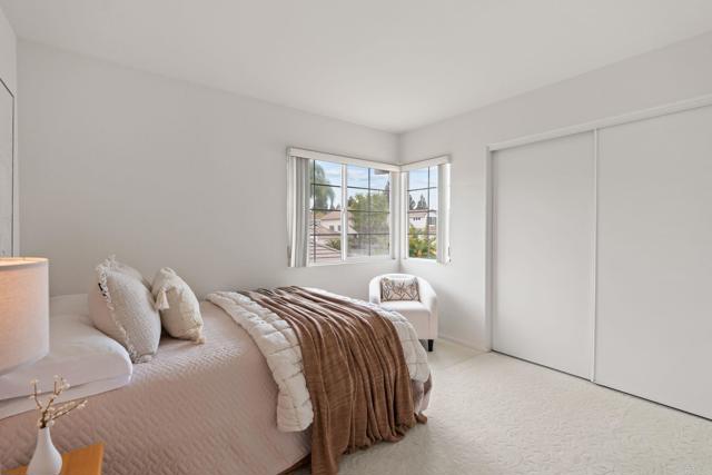 Detail Gallery Image 31 of 43 For 5711 Fallenwood Ln, San Diego,  CA 92121 - 5 Beds | 3 Baths