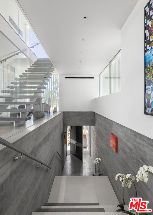 Drew Fenton | 12251 Castlegate Drive Los Angeles CA | MLS: 7060159