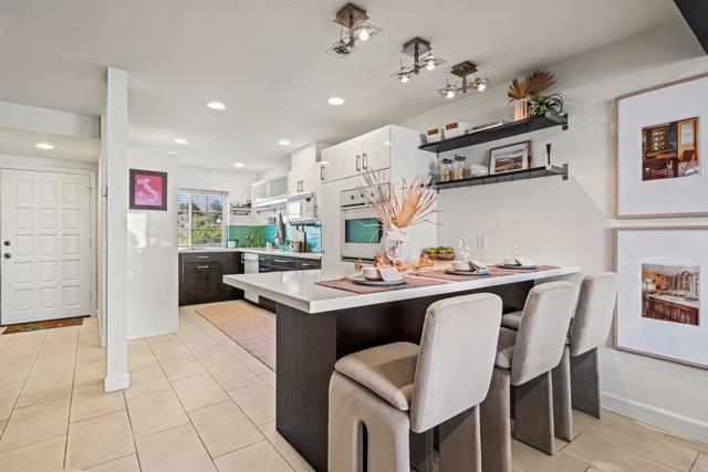 Detail Gallery Image 13 of 32 For 6990 Batiquitos Dr, Carlsbad,  CA 92011 - 2 Beds | 2/1 Baths