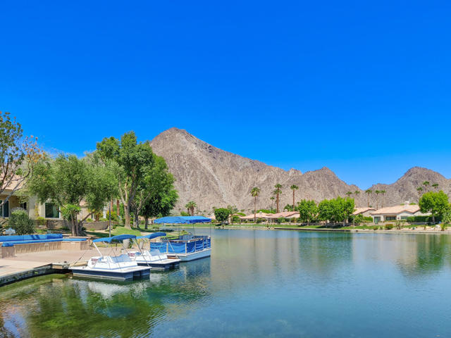 48211 Vista De Nopal, La Quinta CA: https://media.crmls.org/mediaz/97bdeaec-9b84-4256-ae69-67faaa871718.jpg