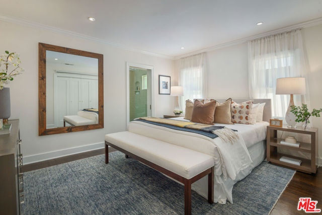 729 N Stanley Avenue, Los Angeles CA: https://media.crmls.org/mediaz/97be1a2b-935f-4082-9389-7d81c2a3493d.jpg