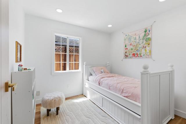 1257 Laurel Avenue, East Palo Alto CA: https://media.crmls.org/mediaz/97be3c49-2379-4f7f-9e77-816ea50f017e.jpg