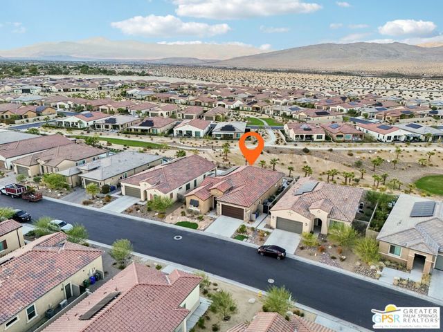 101 Zinfandel, Rancho Mirage CA: https://media.crmls.org/mediaz/97be8a37-012b-4ea6-bfd8-a399b17fed87.jpg