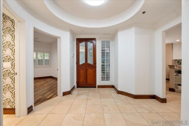 2888 Torrey Pines Rd, La Jolla CA: https://media.crmls.org/mediaz/97bff952-a10b-4ca6-8e13-522758258009.jpg