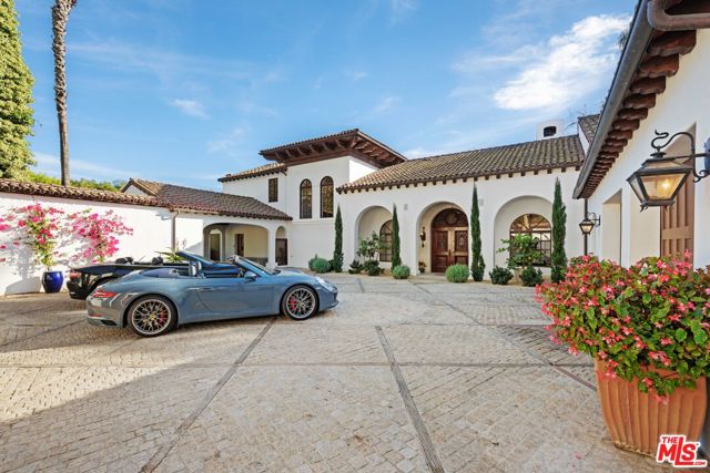 2347 E Valley Road, Santa Barbara CA: https://media.crmls.org/mediaz/97c095e5-537f-4a6d-ab14-2d2583857934.jpg
