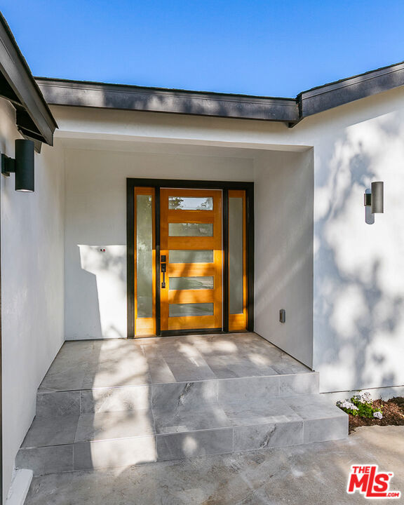 5826 SALOMA Avenue photo 4