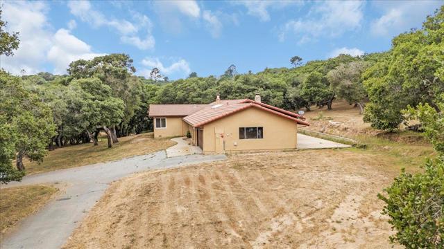 19515 Vierra Canyon Road, Salinas CA: https://media.crmls.org/mediaz/97c2f9ba-f8b0-4a5a-8f92-bdcdd55d939a.jpg