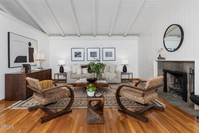 1199 Arden Road, Pasadena CA: https://media.crmls.org/mediaz/97c31585-ee0b-423c-a9e1-6dfbb15f1ac0.jpg