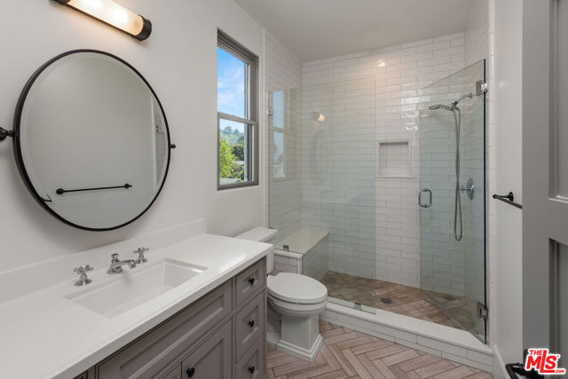 14806 Sutton Street photo 17