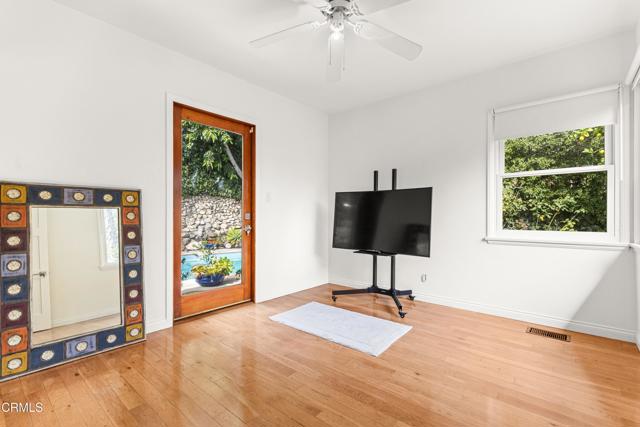 Detail Gallery Image 15 of 18 For 3323 Reta St, La Crescenta,  CA 91214 - 4 Beds | 2 Baths