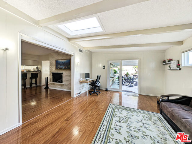 3308 Sparr Boulevard, Glendale CA: https://media.crmls.org/mediaz/97c5df36-17cf-4ee0-837a-8bcf9ca962fe.jpg
