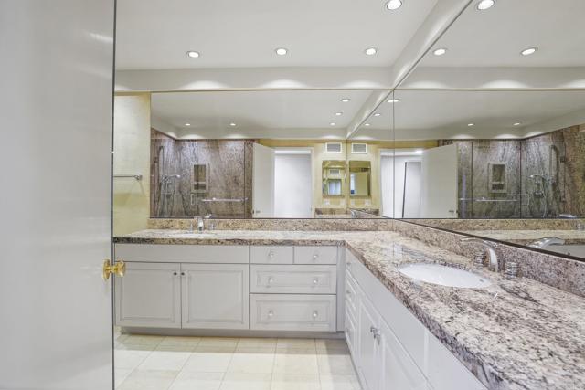 4074 Avenida Brisa, Rancho Santa Fe CA: https://media.crmls.org/mediaz/97c63330-748f-47a1-91d9-9d9b76888ac1.jpg