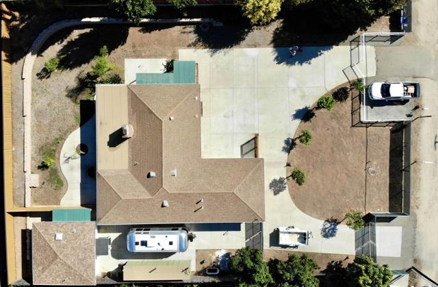 Detail Gallery Image 3 of 61 For 2445 S. Stage Coach Ln, Fallbrook,  CA 92028 - 4 Beds | 3 Baths